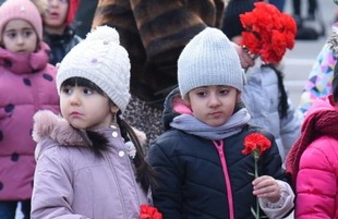 Общественность Азербайджана чтит память жертв Ходжалинского геноцида Азербайджан Баку 26 февраля 2024